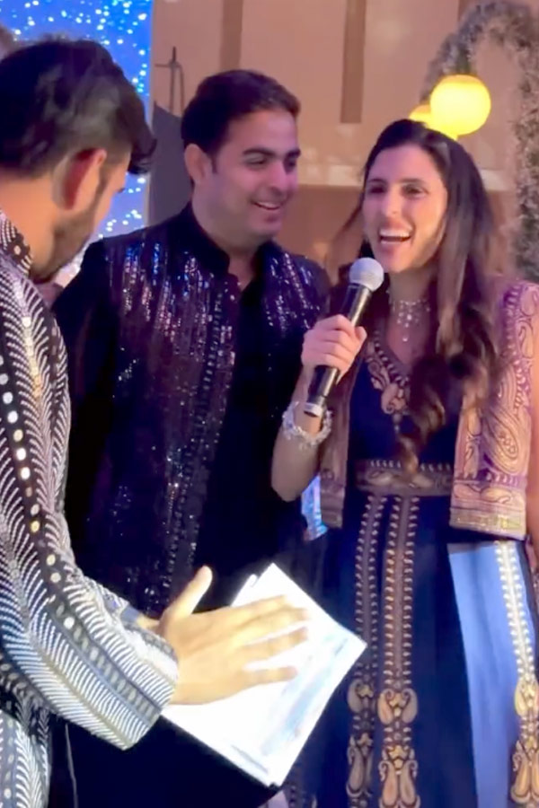 Mukesh Ambani family enjoys at friends wedding Photos 7