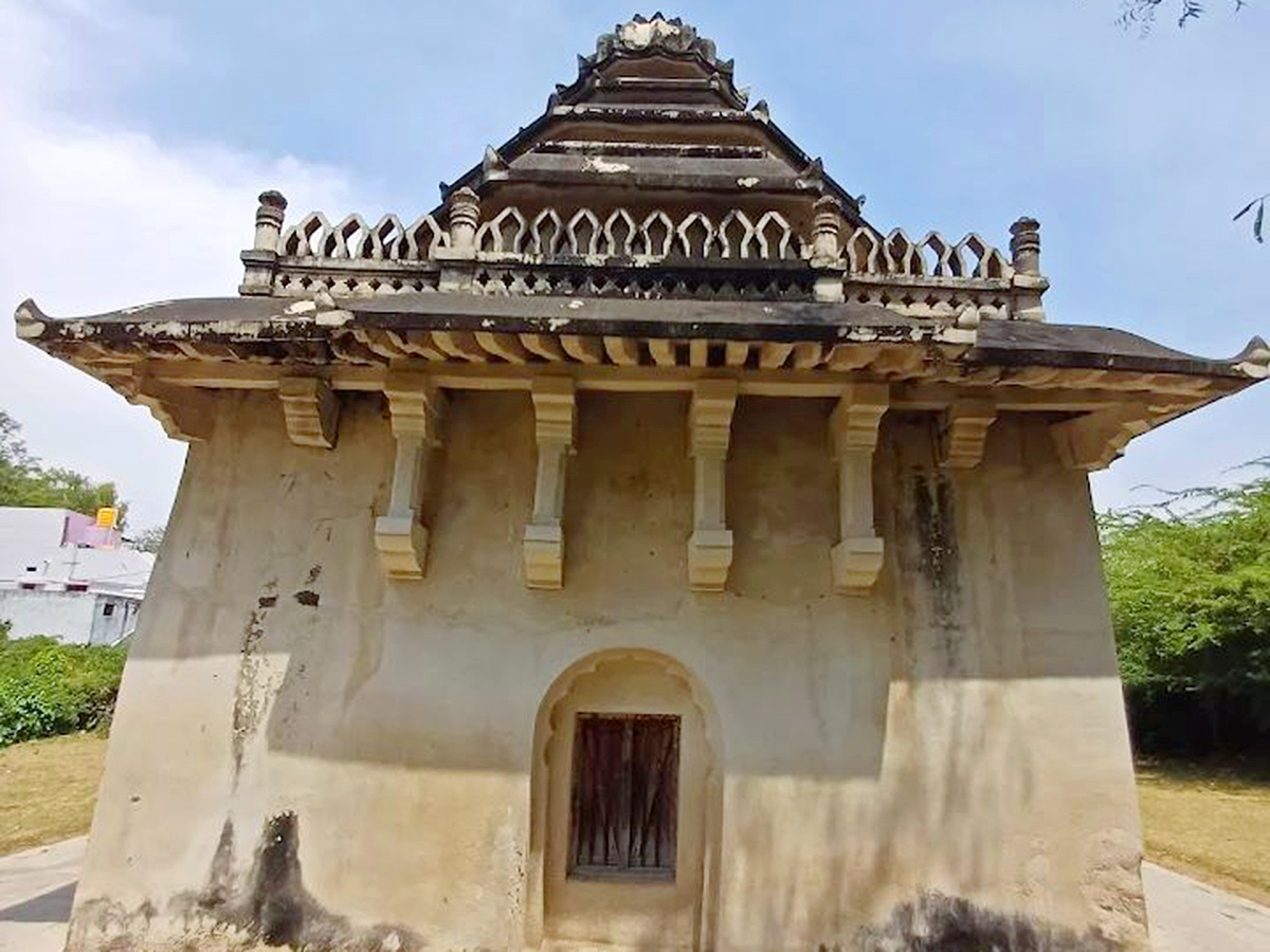 Penukonda is situated in Anantapur district of Andhra Pradesh3