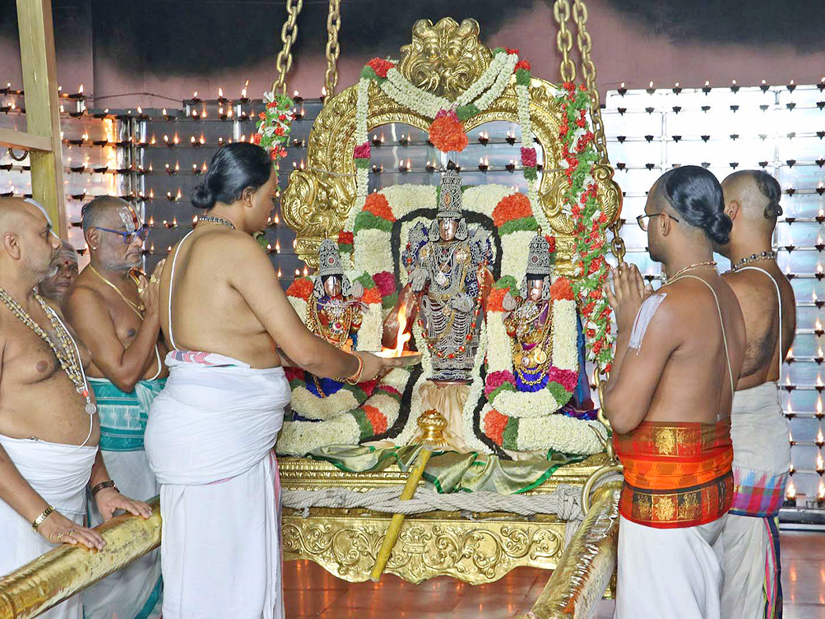 Sri Padmavathi Ammavari Teppotsavam Tiruchanur Photos11