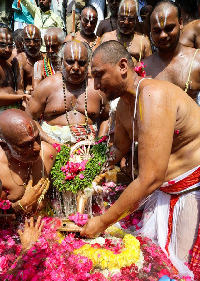 Sri Padmavathi Ammavari Teppotsavam Tiruchanur Photos13