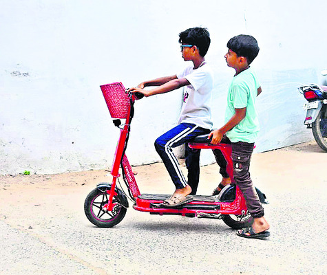 ఆటలకు బై.. పాఠాలకు సై 4