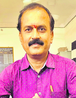 ● నేటి నుంచి పునఃప్రారంభం ● ముస్తాబైన పాఠశాలలు ● సిద్ధమ7