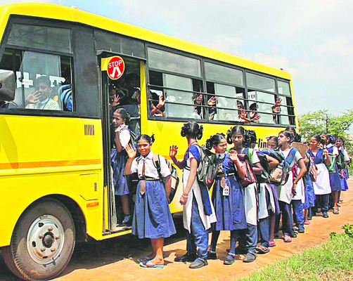 తడ‘బడి’న చదువులు
1