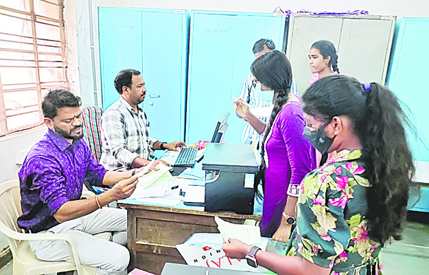 లోక్‌ అదాలత్‌ను సద్వినియోగం చేసుకోండి  
2