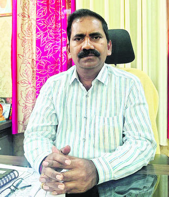 తొలుత మోడల్ ప్రైమరీ స్కూల్స్కు ప్రాధాన్యత 1