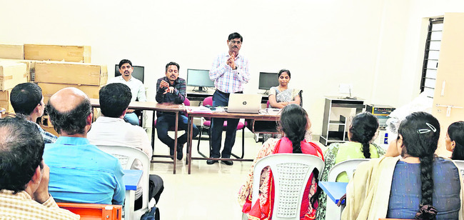 సెంట్రల్ జైలును సందర్శించిన జడ్జి
2