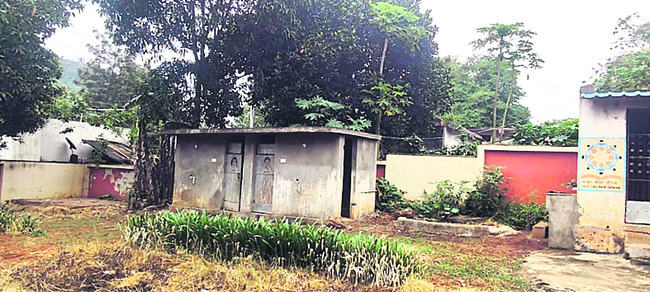 వసతులిలా..చదువులెలా?1
