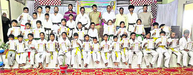 న్యాయవాదులు ఆరోగ్య స్పృహ పెంచుకోవాలి
2