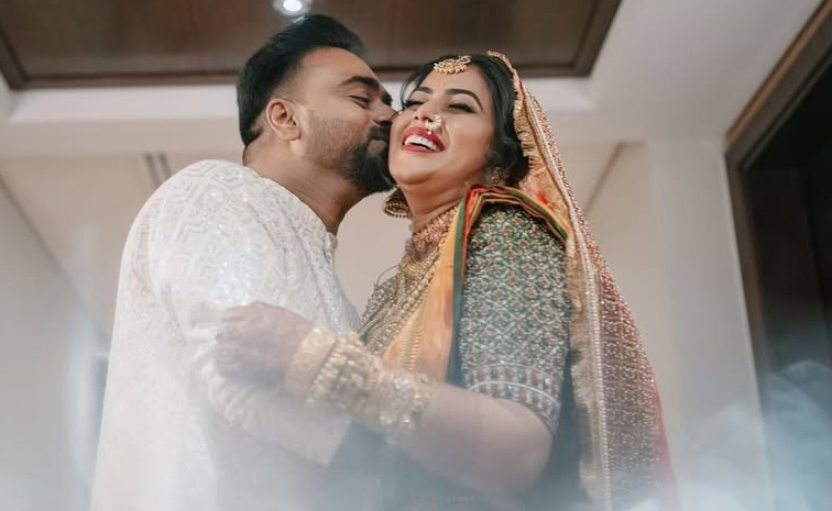 Actress poorna emotional post on wedding Anniversary Day Photos4