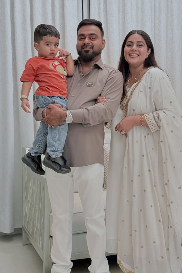 Actress poorna emotional post on wedding Anniversary Day Photos10