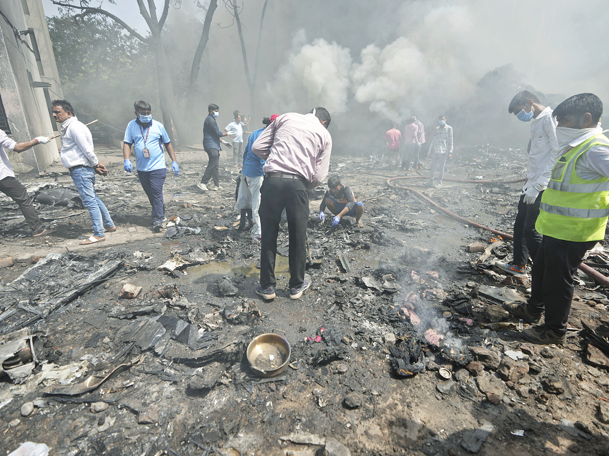 Air India Ahmedabad-London flight crashes near airport in Meghani area Photos25