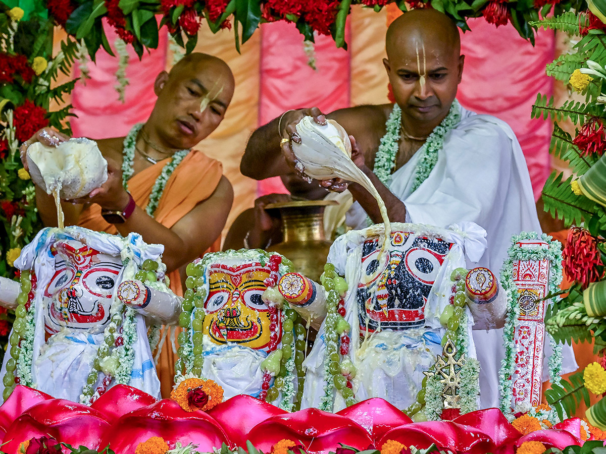 Snana Yatra Begins at Puri of Lord Jagannath Photos3