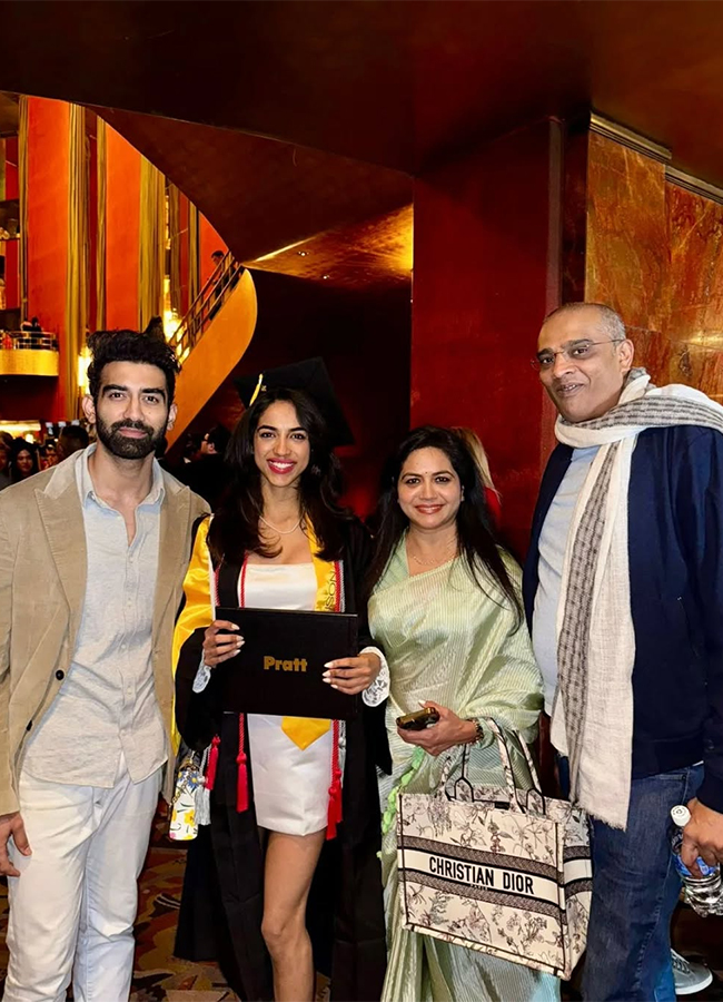 Tollywood Singer Sunitha's Daughter Graduation Day Celebrations Photos14