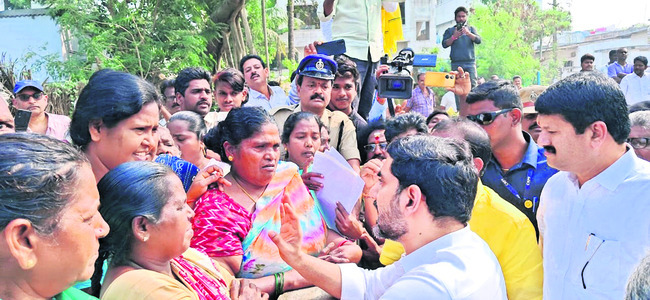 తొలి ఏడాది సూపర్ ఫ్లాప్ 1