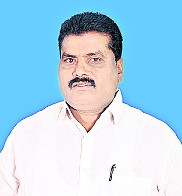 విద్యార్థులకు సమస్యల స్వాగతం 3
