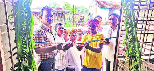 తెరుచుకున్న మూత‘బడులు’1