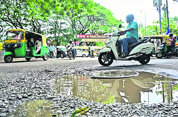 రాజధాని రోడ్ల సొగసు చూడతరమా?3