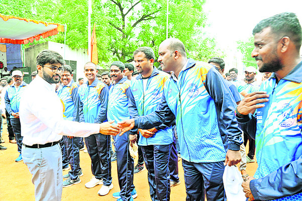 విద్యుత్ ఉద్యోగుల క్రీడా పోటీలు ప్రారంభం1
