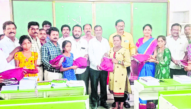 మోగిన బడిగంట3