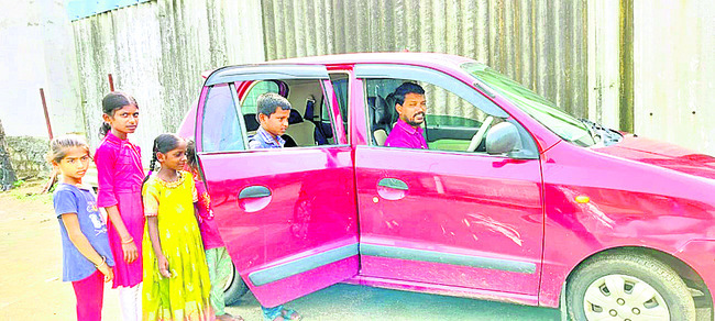 బడి గంటలు మోగిన వేళ..1