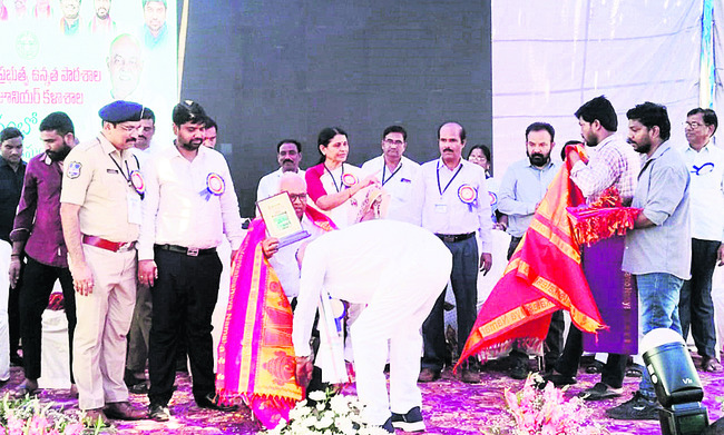 విద్యార్థులకు మంచి బోధన అందించాలి1
