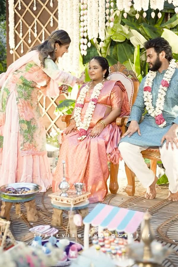 Actress Rambha Attend Serial Actor AVinash WIfe Tresa Baby SHower Function Photos5