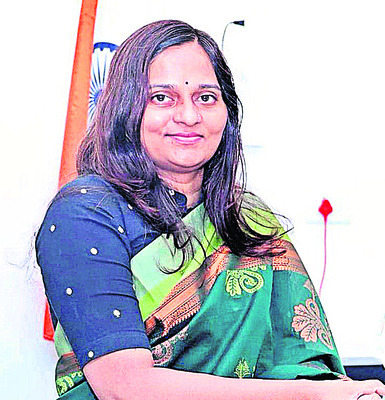 హనుమకొండ కలెక్టర్‌గా స్నేహ శబరీష్‌1