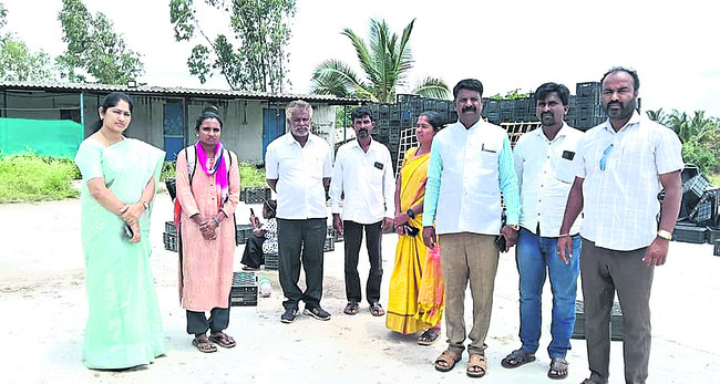గృహబంధనం నుంచి తల్లీ బిడ్డకు రక్షణ1