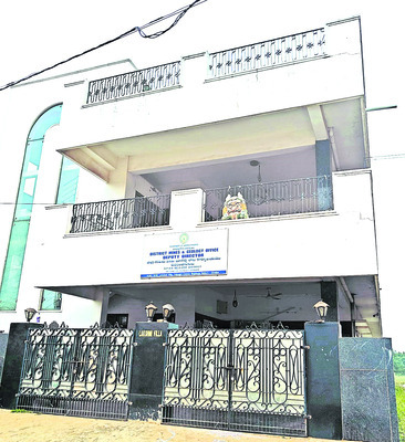 కలెక్టర్ సారూ.. దృష్టి పెట్టండి
1
