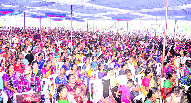‘గులాబీ’లకూ ఇళ్లు2
