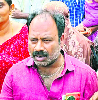 పిల్లలపై పోలీసు జులుం4