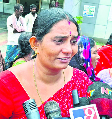 పిల్లలపై పోలీసు జులుం5
