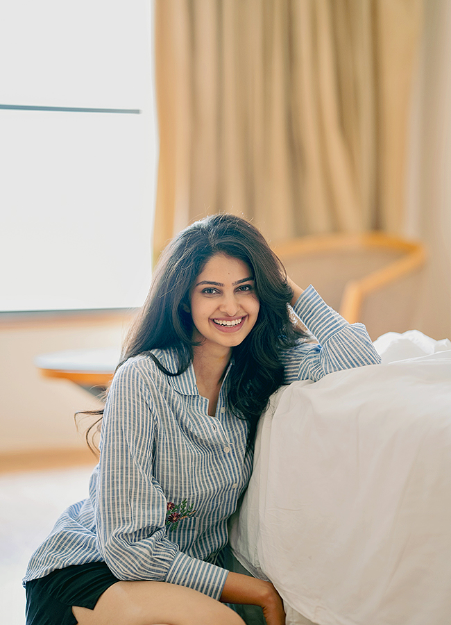 Actress Manasa Varanasi New Photoshoot3