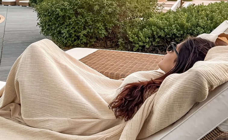 'No Wave Remains' Samantha Enjoys Her Vacation In Dubai: Photos3