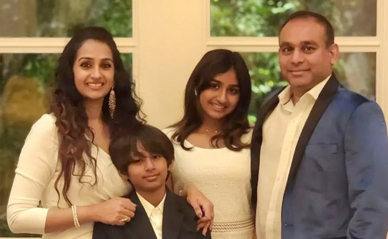 Actress Laya Gorty Wedding Anniversary Photos9