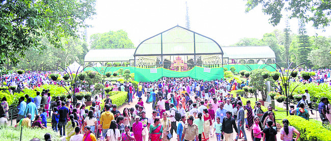లాల్బాగ్.. నో షూటింగ్3