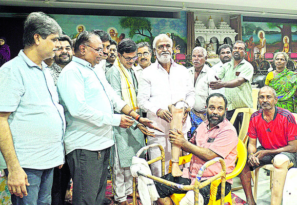 తాటి చెటెక్కిన సీమాన్ 1