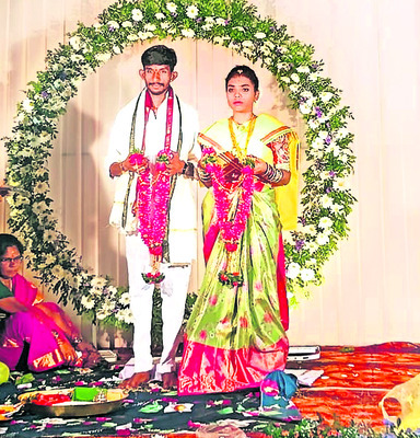 పెళ్లయిన నెల రోజులకే మృత్యు ఒడికి.. 1