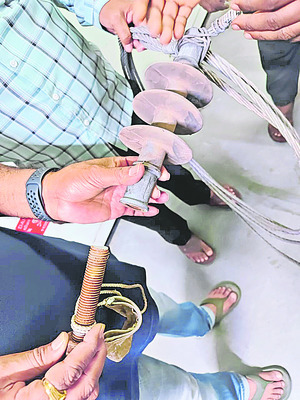 మృత్యుపాశాలు!1