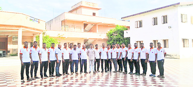 ప్రారంభ దశలోనే కరకట్ట నిర్మాణ పనులు3