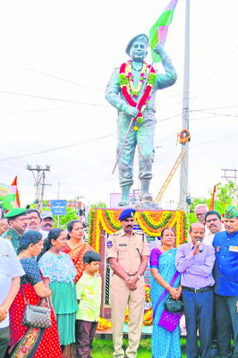 స్వర్ణగిరిలో గిరిప్రదక్షిణ1