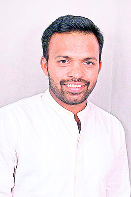 ముక్కంటీశుని ఆలయం కిటకిట8