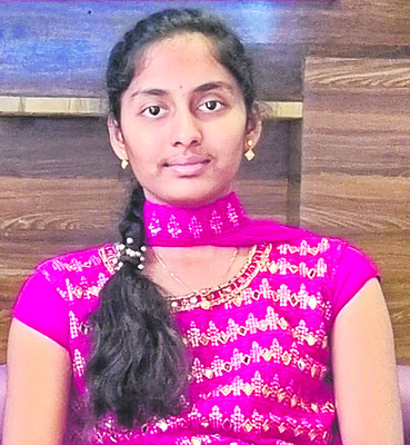 నీట్ ఫలితాల్లో పమిడిపాడు విద్యార్థిని ప్రతిభ 1