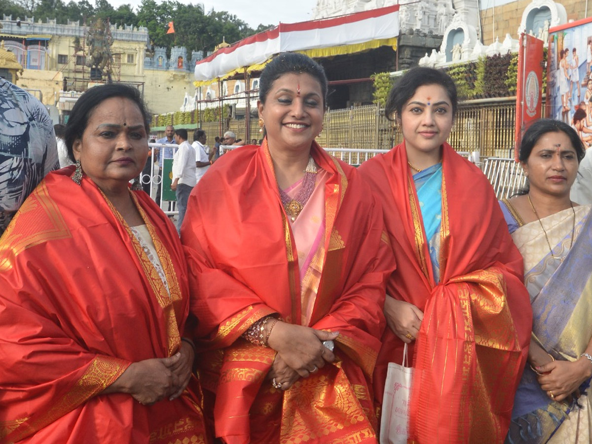 Actresses Roja,Meena And Indraja Visit Tirumala Temple Photos4