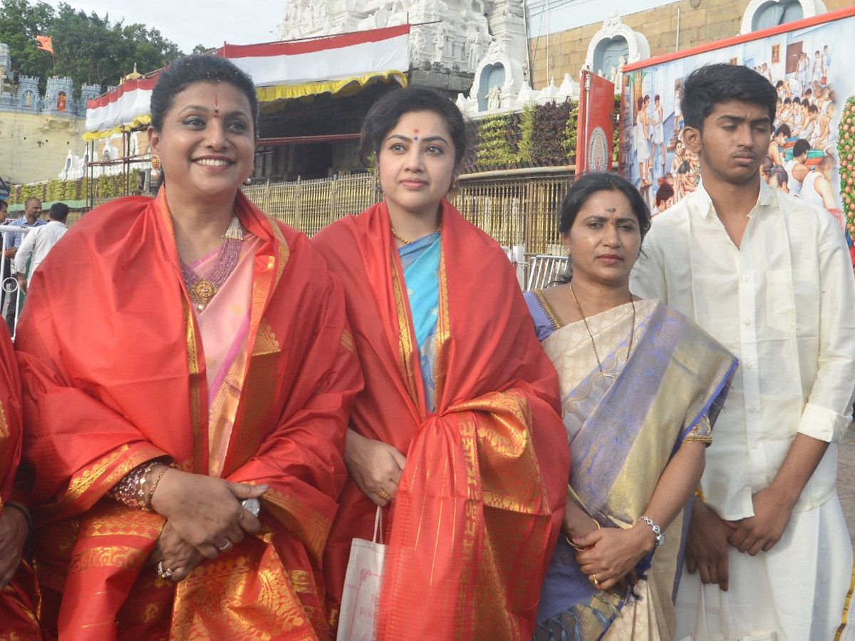 Actresses Roja,Meena And Indraja Visit Tirumala Temple Photos6