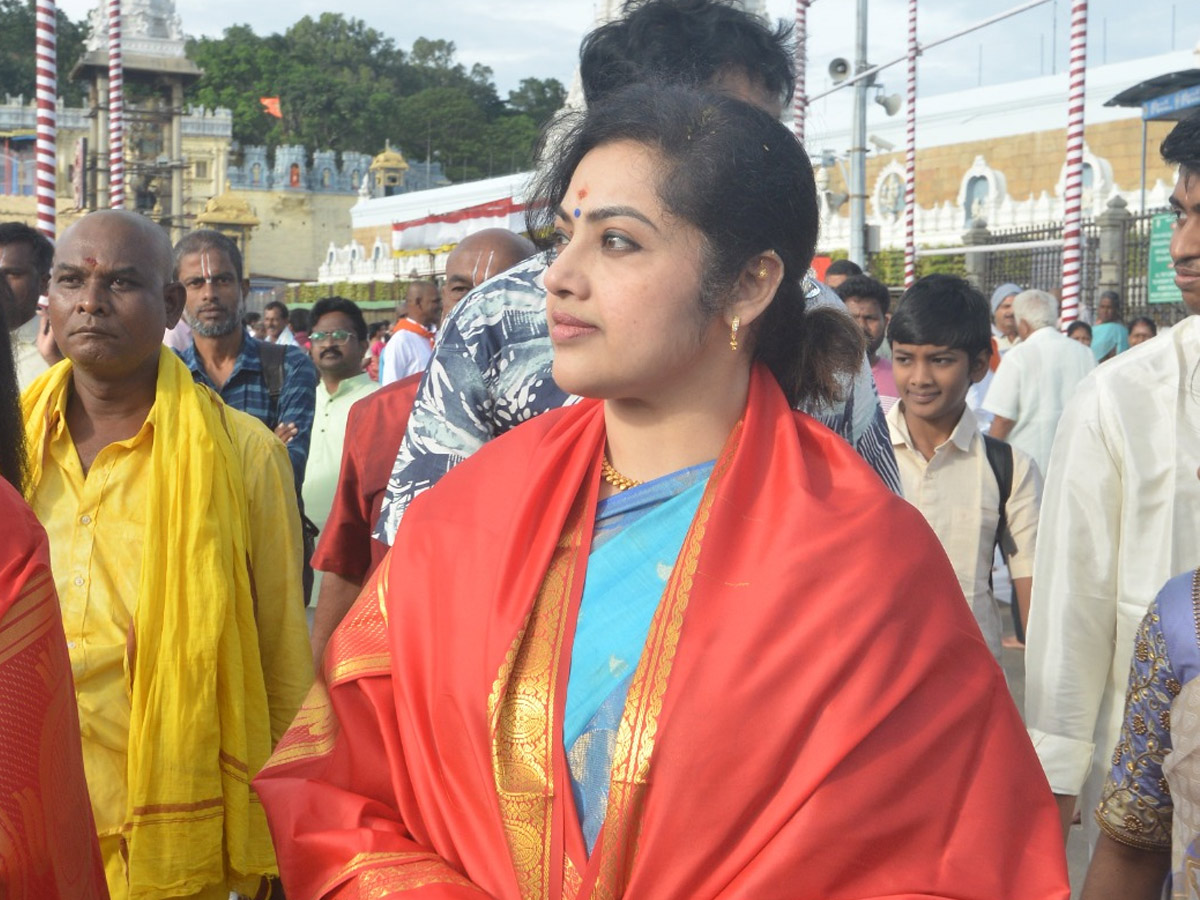 Actresses Roja,Meena And Indraja Visit Tirumala Temple Photos7