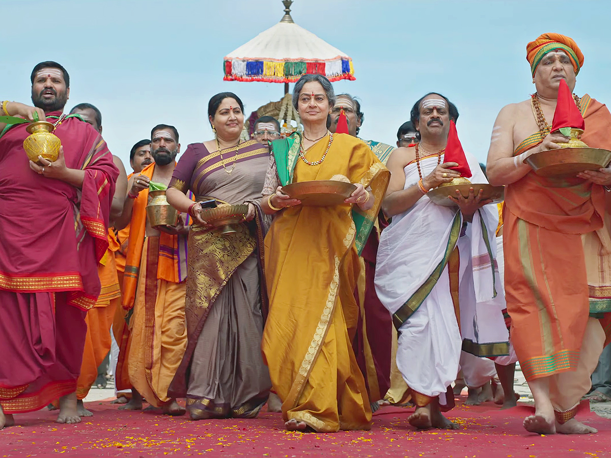 Prabhas The Raja Saab Movie HD Stills27