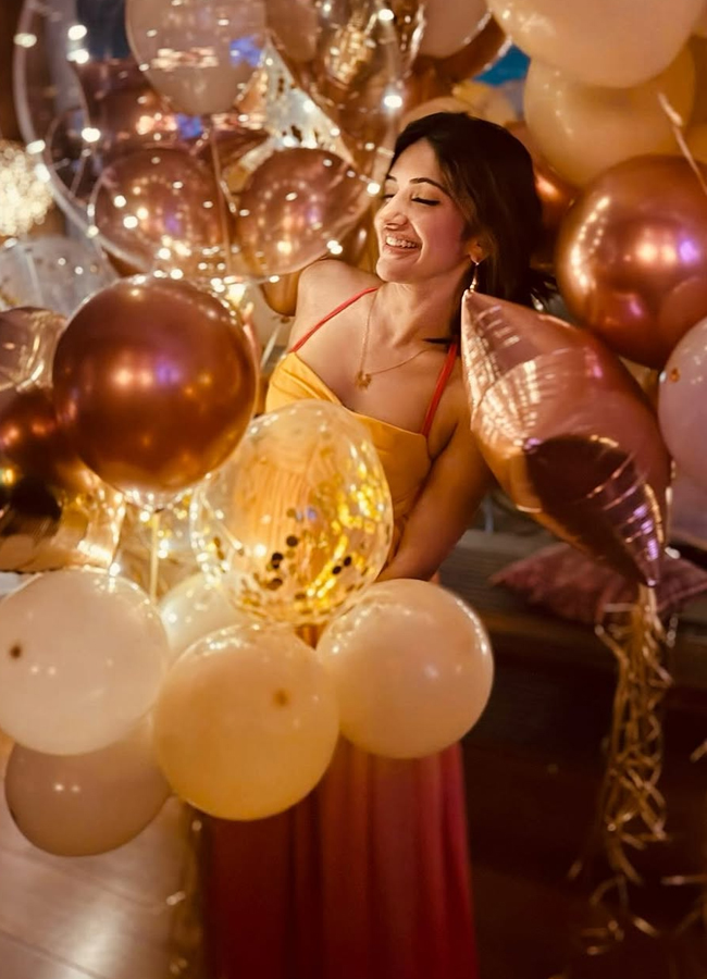 Heroine Sreeleelas Birthday Celebrations (Photos)6