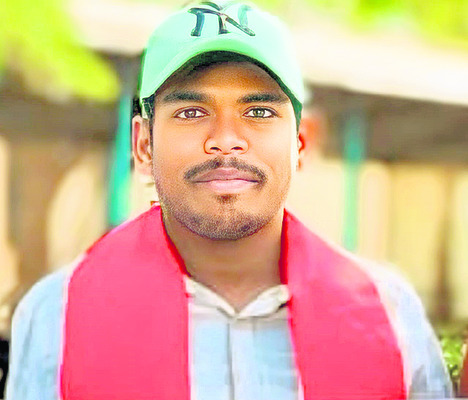 ఉన్నత చదువా.. పట్నమే దారి!1