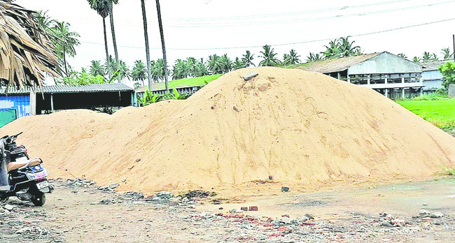 గుట్టక్కున మింగేసి..5